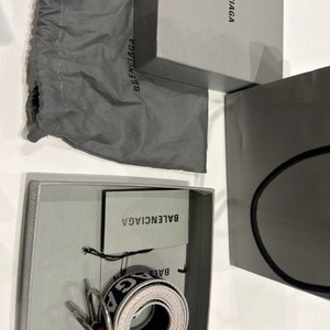 발렌시아가 D링 벨트 이미지