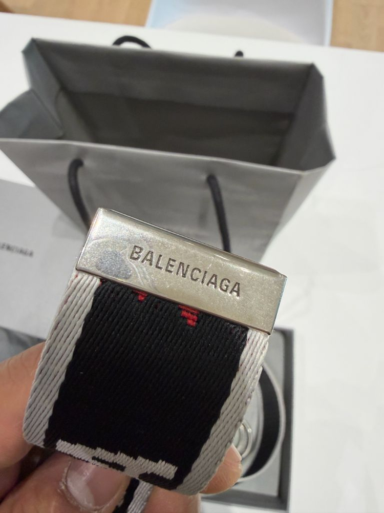 발렌시아가 D링 벨트 이미지