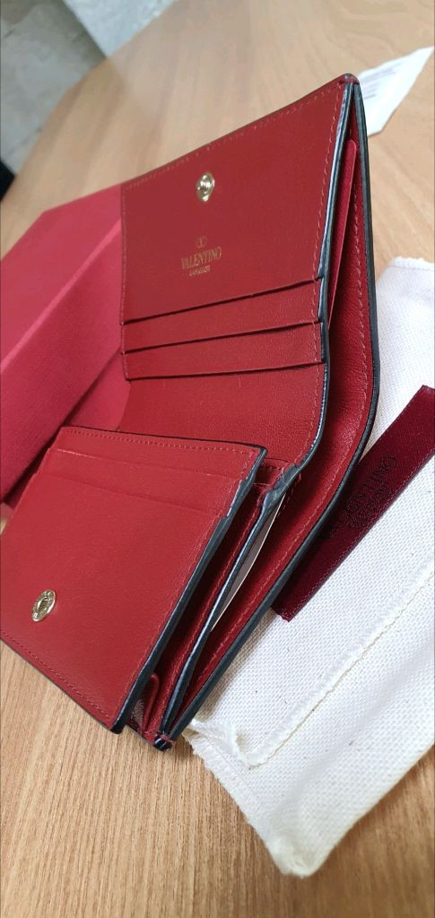 발렌티노 반지갑 카드지갑 정품S급(보증서O)구찌프라다루이비통디올고야드샤넬셀린느보테가생로랑버버리발렌시아가가방 이미지
