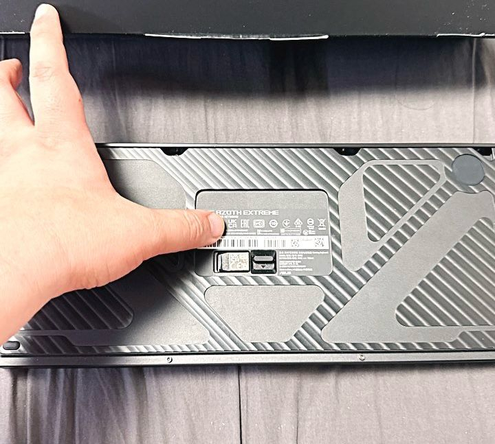 (박풀S급) 정발 ASUS ROG AZOTH EXTREME 유무선 커스텀 기계식 키보드 (8000Hz/풀알루) 이미지