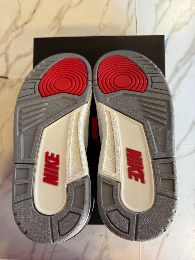 (정품,새제품) 조던 3 레트로 블랙 시멘트(2024) 265 팝니다 이미지