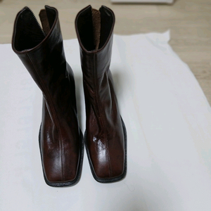 바이언스 가죽 앵클부츠 이미지