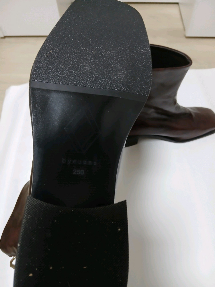 바이언스 가죽 앵클부츠 이미지