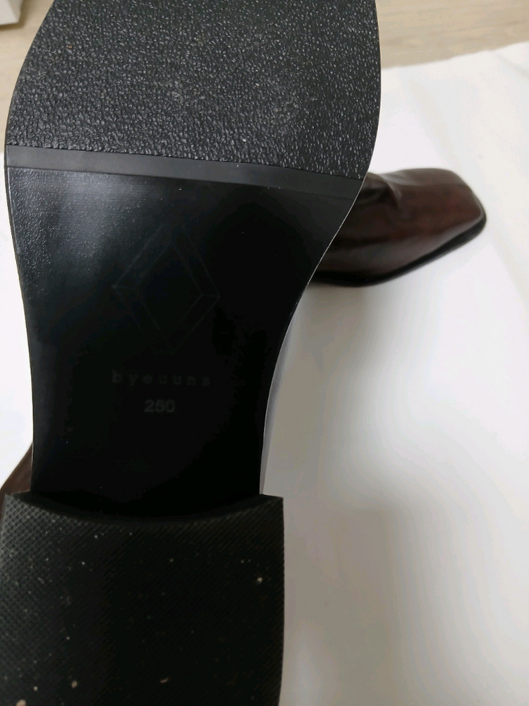 바이언스 가죽 앵클부츠 이미지