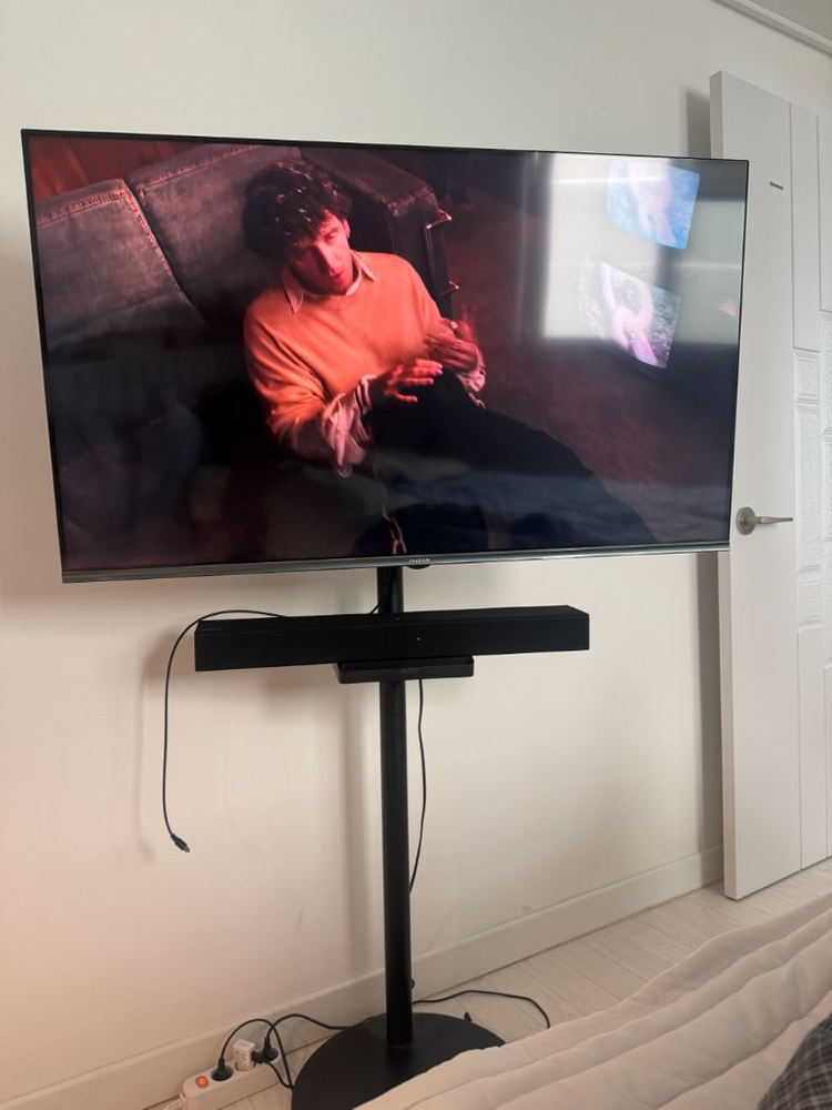 더함 43인치 이동식 티비팝니다 삼성 사운드바포함 이미지