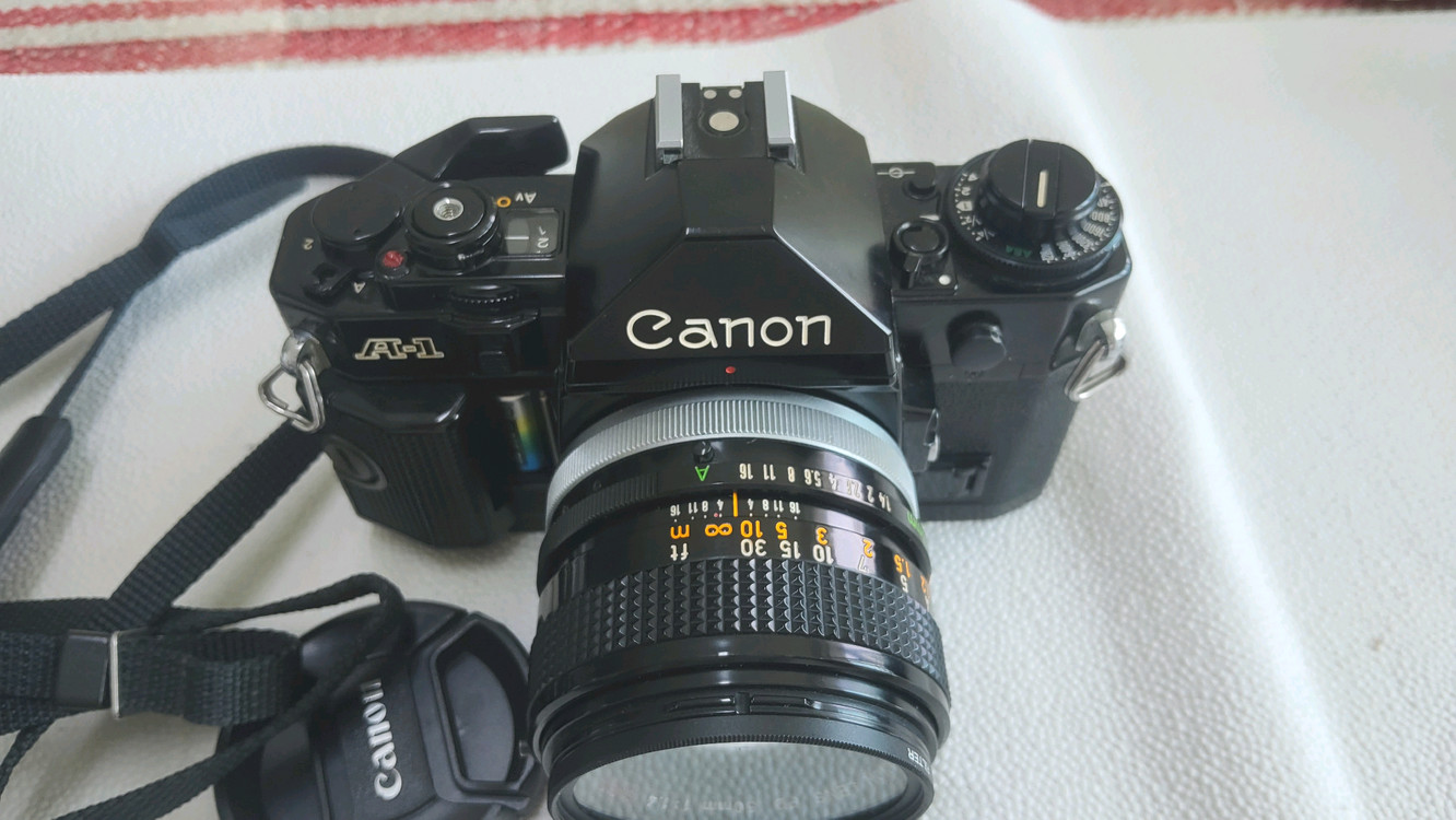 필름카메라 + 50mm 렌즈 세트 이미지