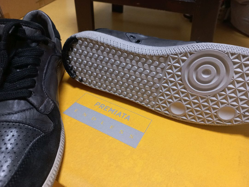 프리미아타 스니커즈 라베르 UK8사이즈 새상품 이미지