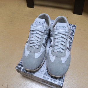 프리미아타 루시 화이트 37사이즈 거의새상품 이미지