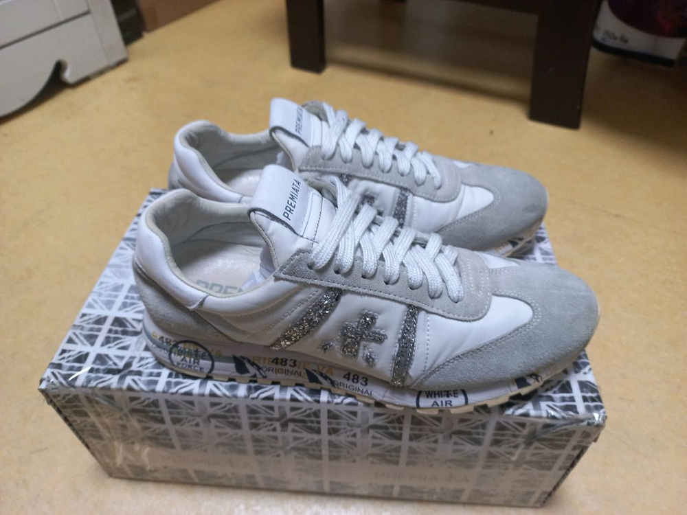 프리미아타 루시 화이트 37사이즈 거의새상품 이미지