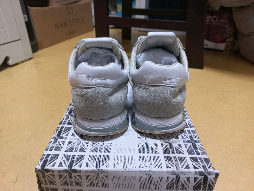 프리미아타 루시 화이트 37사이즈 거의새상품 이미지