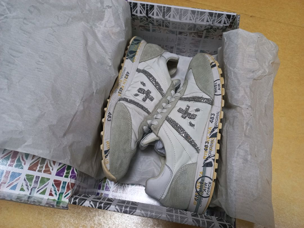 프리미아타 루시 화이트 37사이즈 거의새상품 이미지