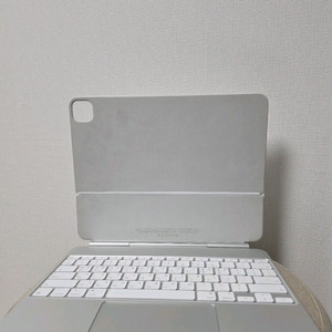 아이패드 매직키보드 iPad Pro (m5모델용) 화이트 이미지