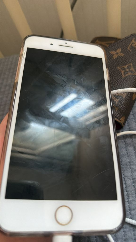 아이폰 7플러스 로즈골드 128GB 이미지