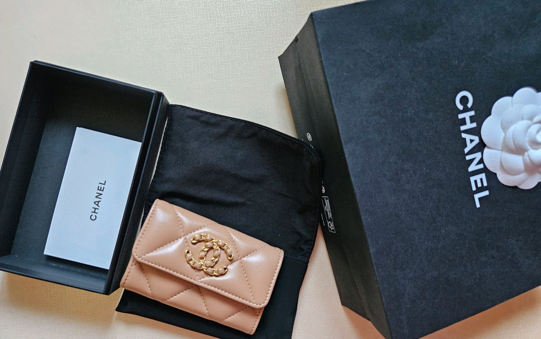 샤넬 퀼팅 카드지갑 이미지