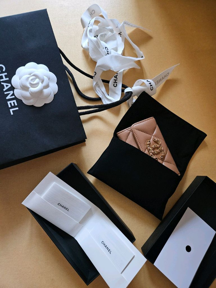 샤넬 퀼팅 카드지갑 이미지