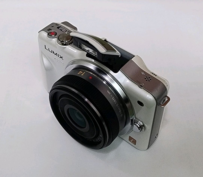 파나소닉 루믹스 디지털카메라 GF3 와 14mm 렌즈팝니다. 이미지