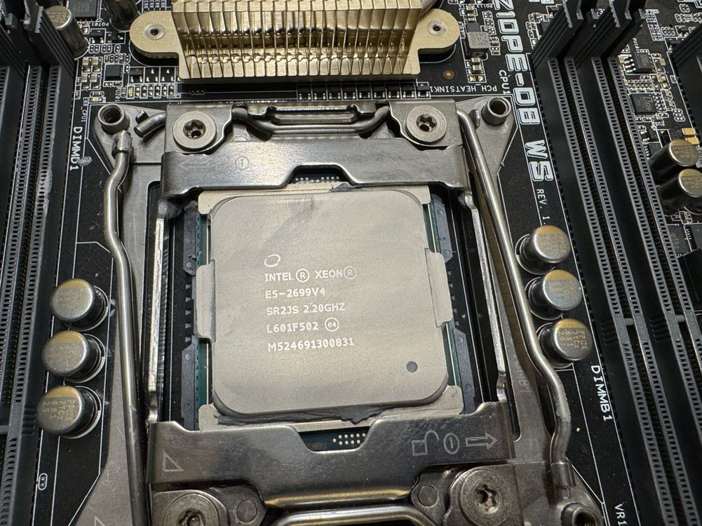 인텔 E5-2699v4 듀얼 / ASUS Z10PE-D8 WS / 128GB DDR4 ECC Reg / 워크스테이션 이미지
