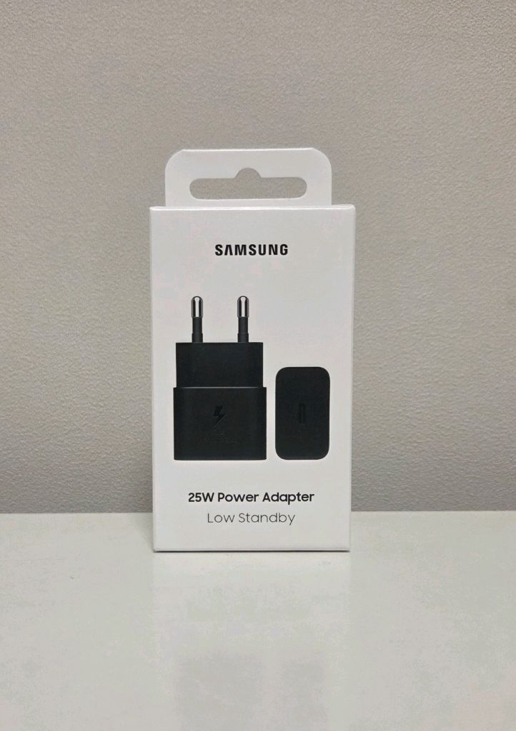 [미개봉 새제품] 삼성 정품 25W 초고속 충전기 + 투키 100W 디스플레이 케이블 세트 이미지