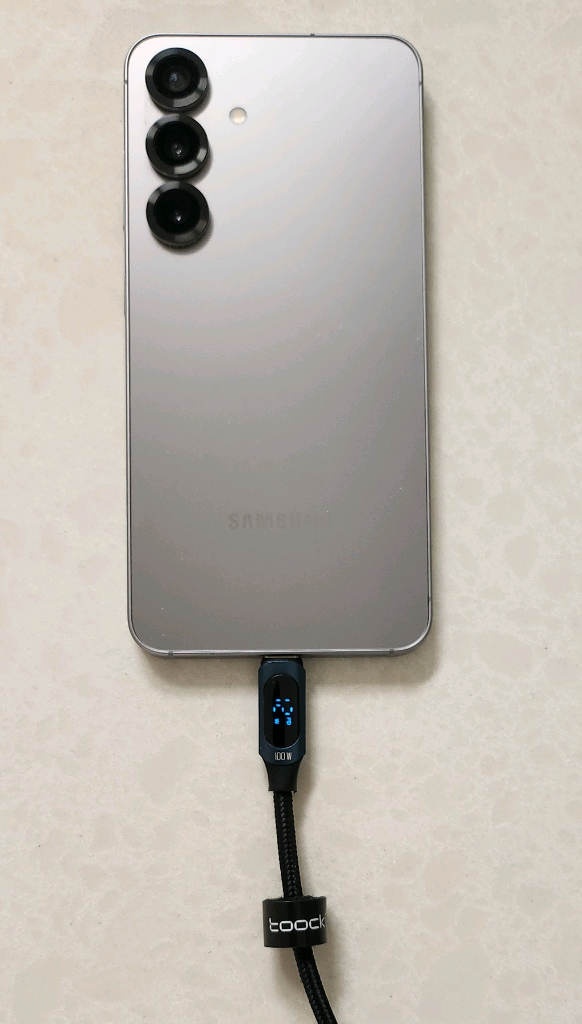 [미개봉 새제품] 삼성 정품 25W 초고속 충전기 + 투키 100W 디스플레이 케이블 세트 이미지