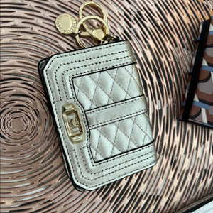 레베카밍코프 실버 퀼팅 키링 지갑 이미지