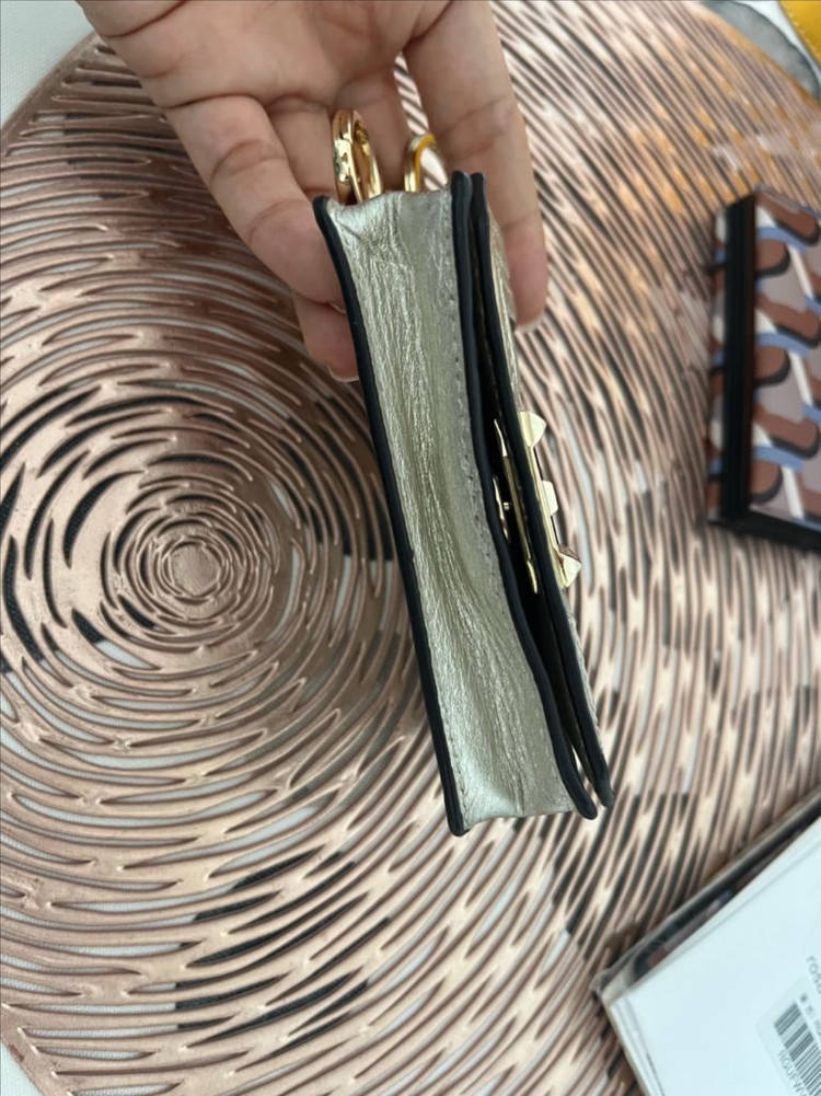 레베카밍코프 실버 퀼팅 키링 지갑 이미지