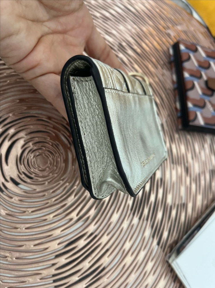 레베카밍코프 실버 퀼팅 키링 지갑 이미지