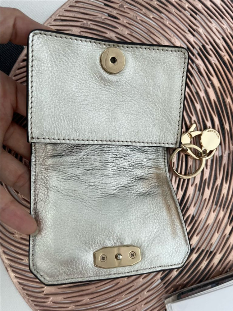 레베카밍코프 실버 퀼팅 키링 지갑 이미지