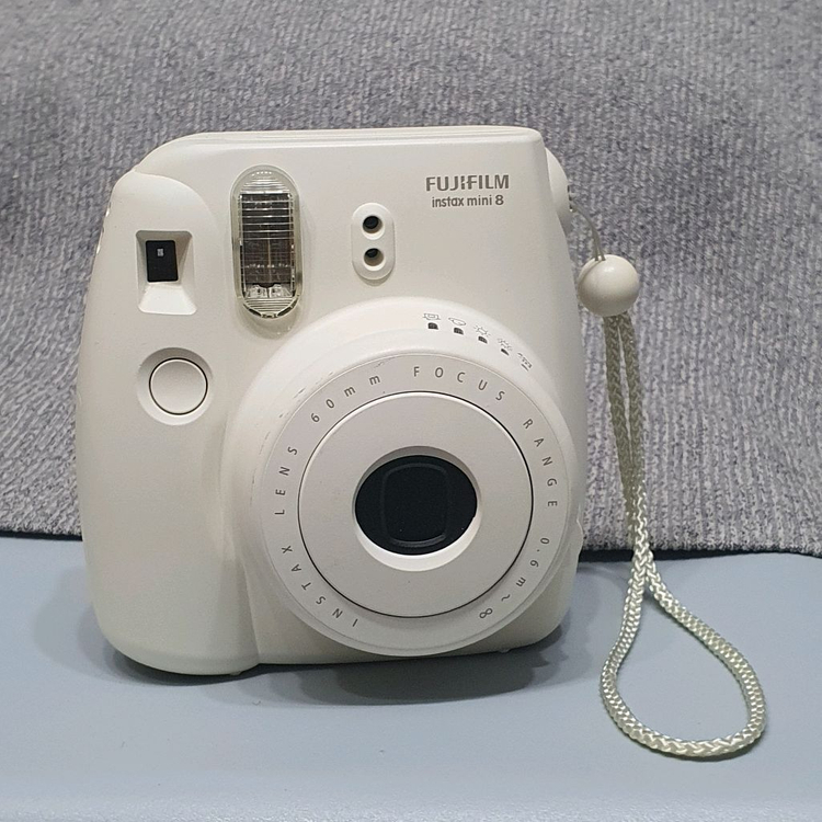 후지필름 인스탁스 미니8 이미지