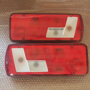 더쎈 맥쎈 프리마 후미등 데루등 테일램프 브레이크등 1조 양쪽 순정팝니다 이미지