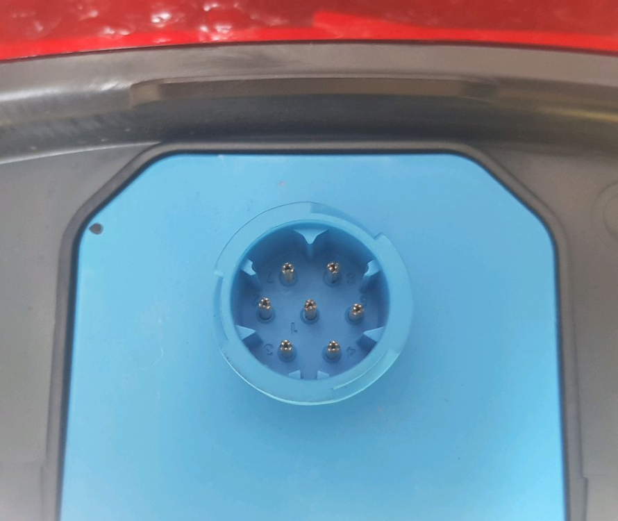 더쎈 맥쎈 프리마 후미등 데루등 테일램프 브레이크등 1조 양쪽 순정팝니다 이미지