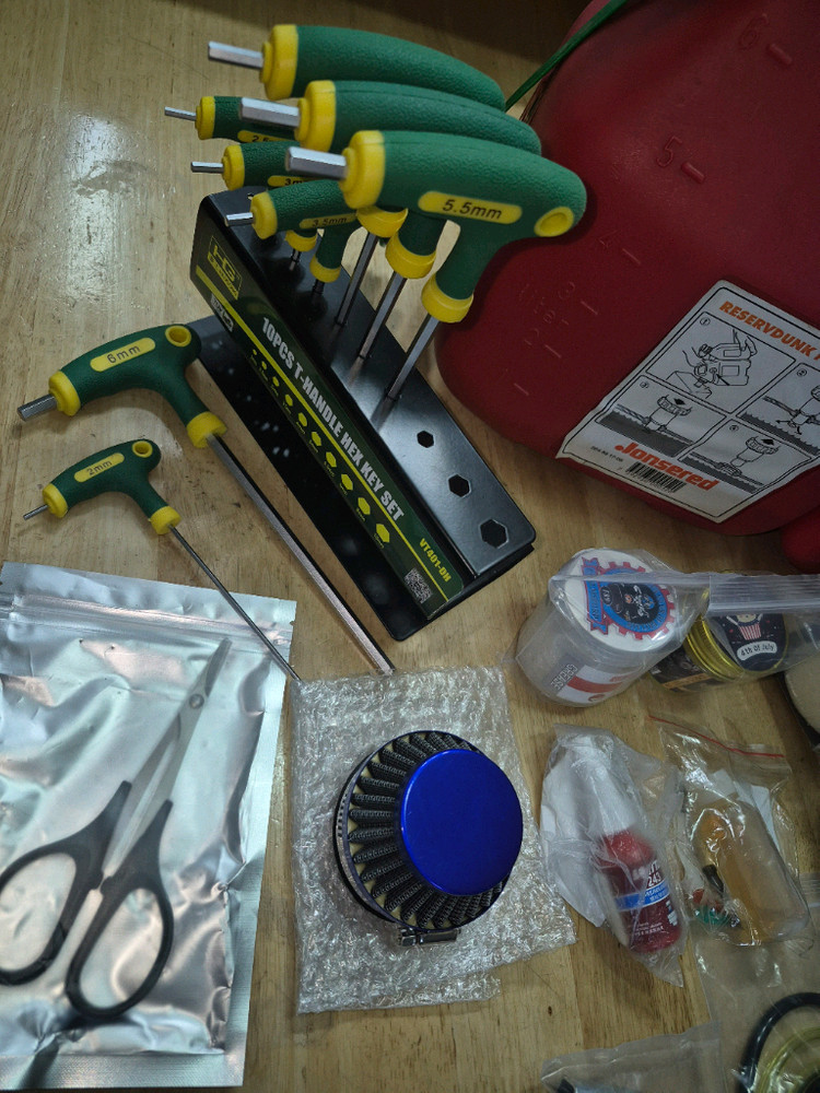 *각종교신(일괄or개별판매)가능*가솔린엔진1/5RC카전용~냄새차단콤비캔+로반부속+알씨카전용공구&일괄~바람에언덕에서 이미지