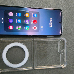 폴더블 스마트폰 512GB 자급제 45만 팔아요 이미지