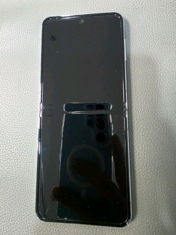 폴더블 스마트폰 512GB 자급제 45만 팔아요 이미지