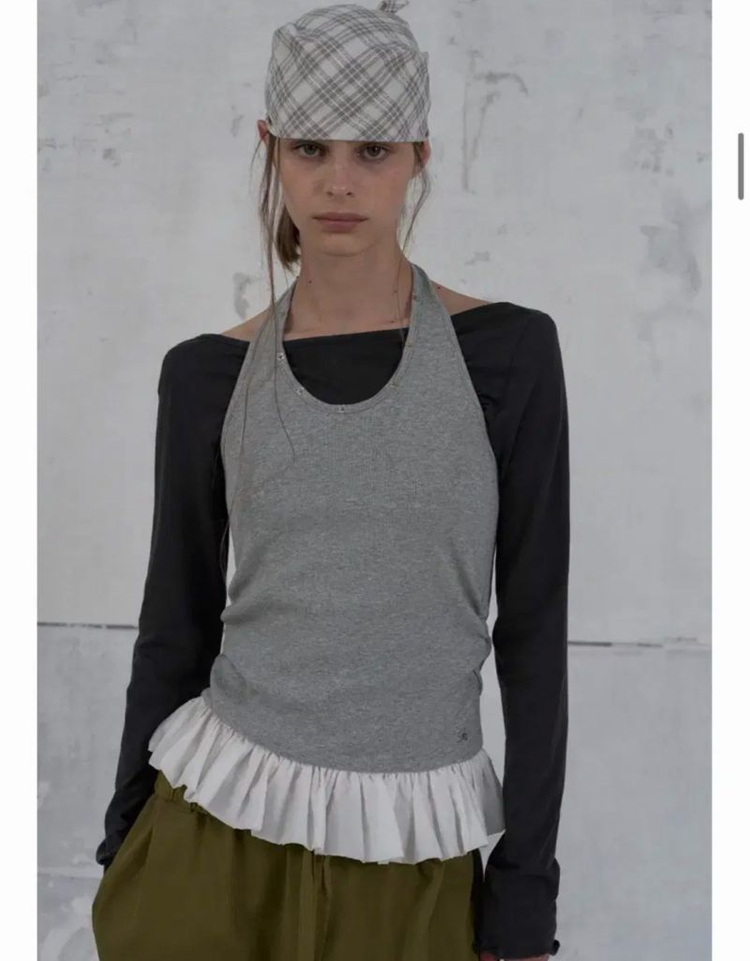 택o 새상품) 포에토 페탈 엣지 홀터 탑 그레이 이미지