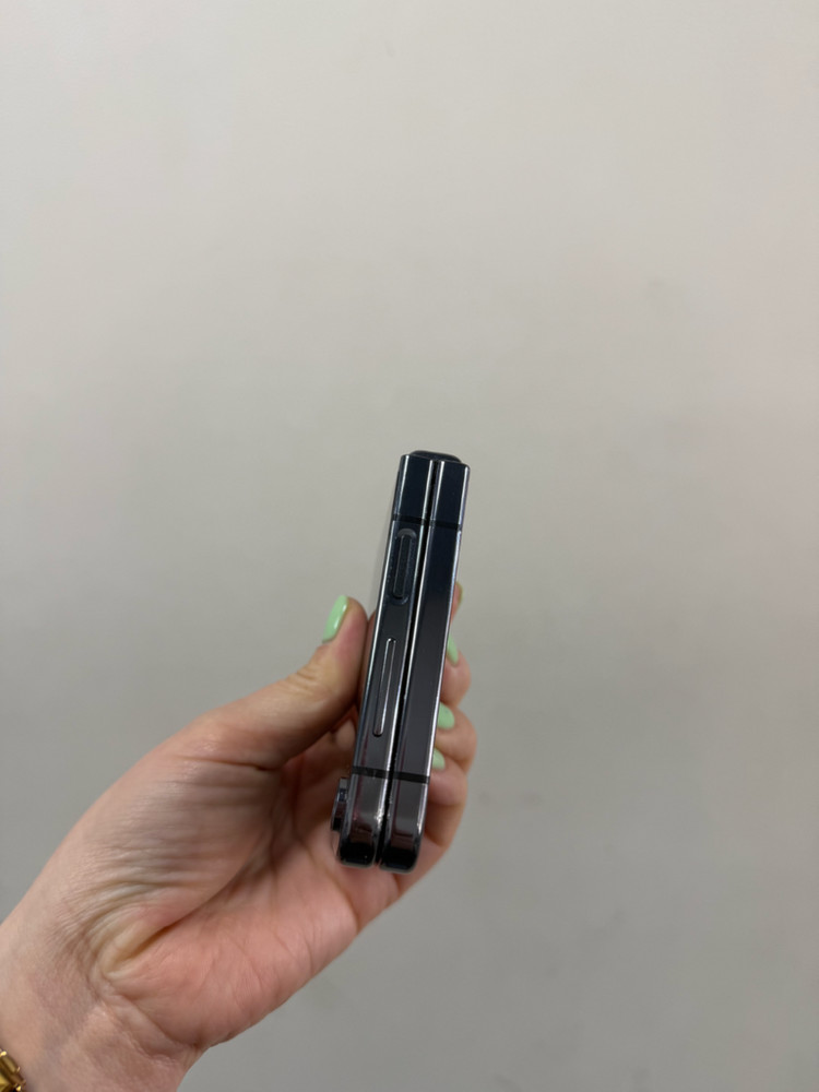 (부산증고폰) 갤럭시z플립5 블랙 256기가 공기계 판매해요 이미지