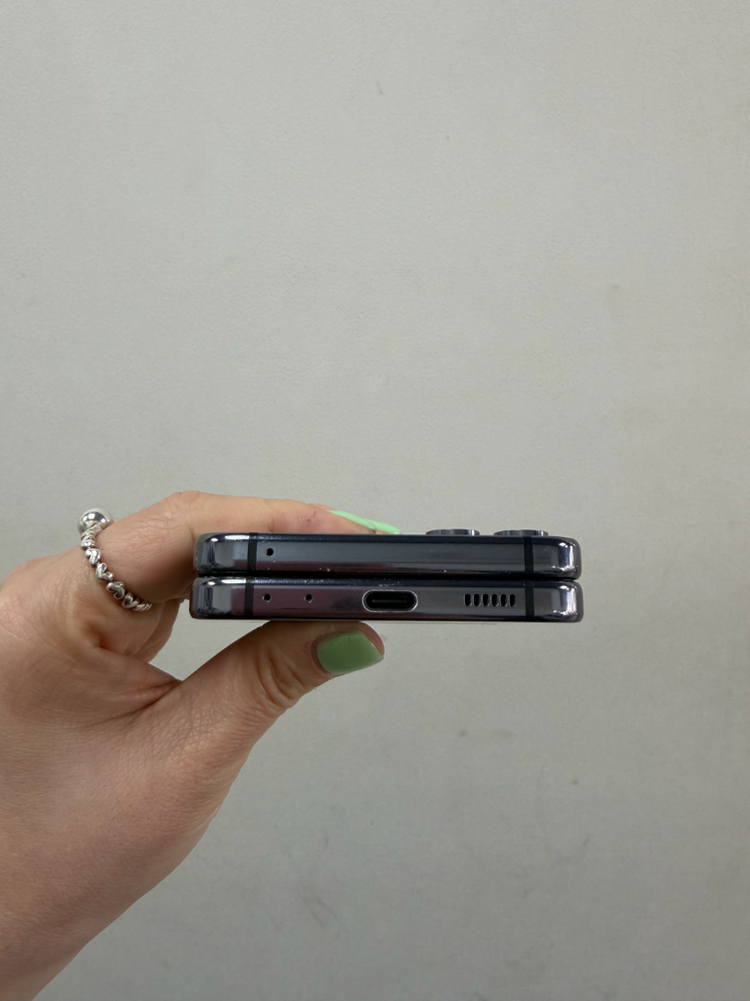 (부산증고폰) 갤럭시z플립5 블랙 256기가 공기계 판매해요 이미지