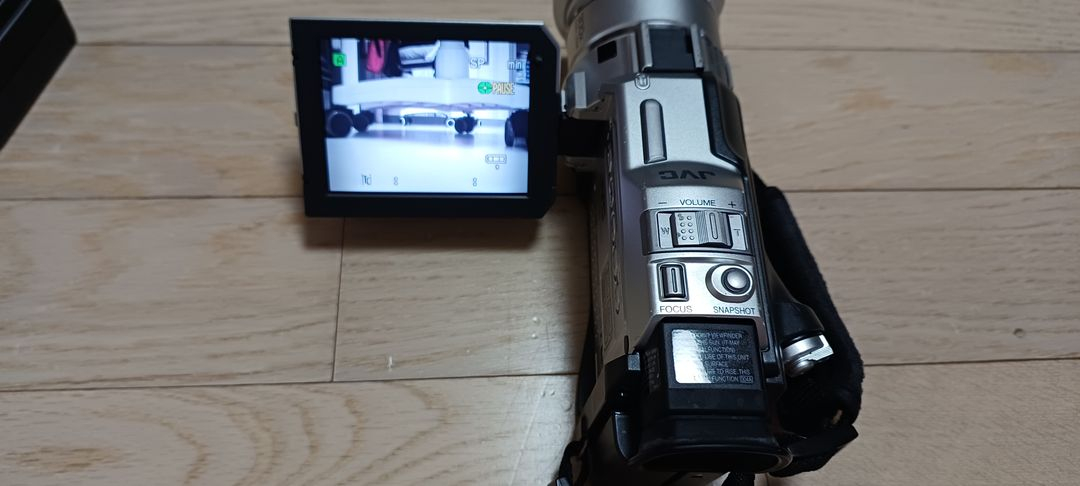 JVC 6mm 캠코더 GR-DV2000KR 판매합니다. 이미지