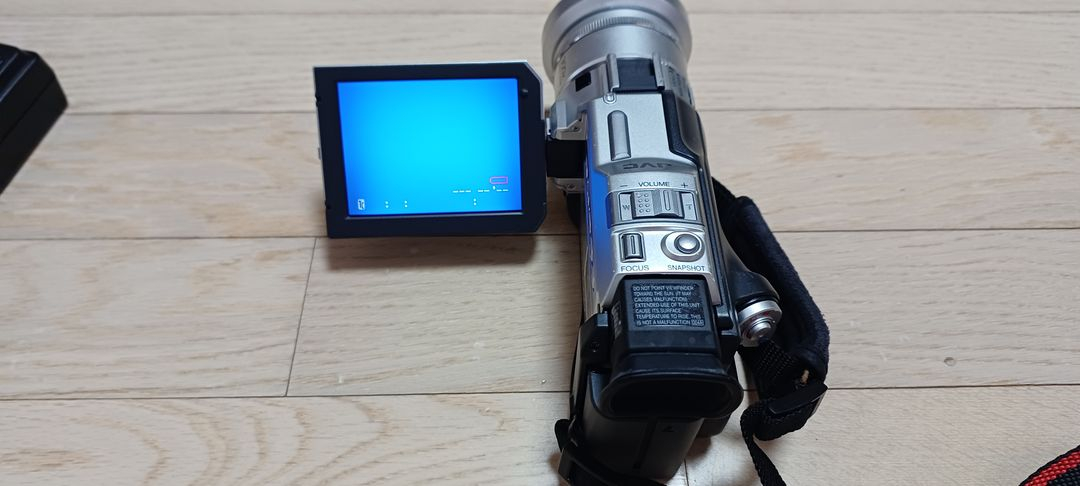 JVC 6mm 캠코더 GR-DV2000KR 판매합니다. 이미지