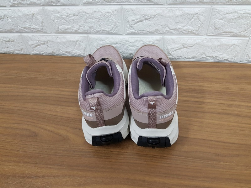 트렉스타 트레킹화 235 (핸즈프리 컴포트 등산화) 이미지