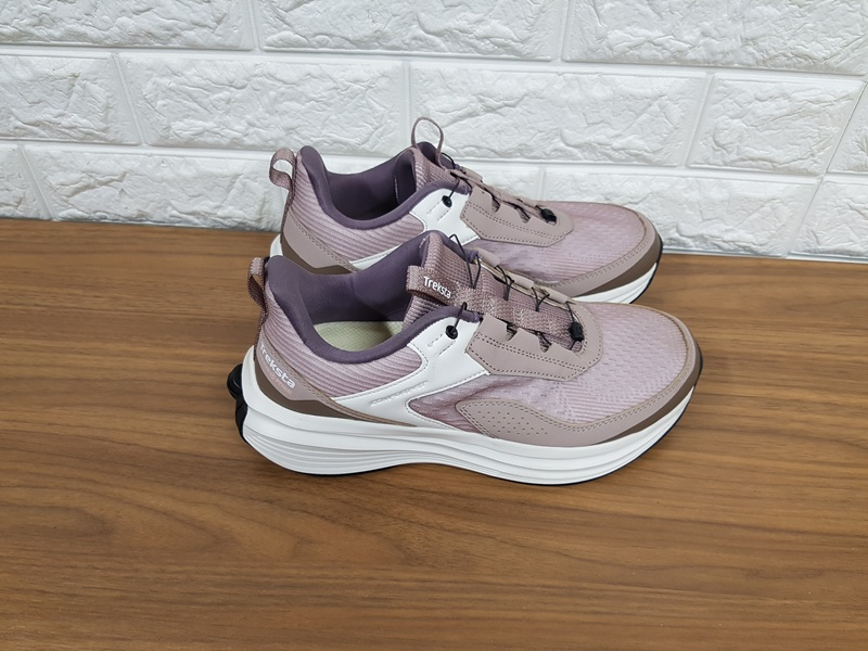 트렉스타 트레킹화 235 (핸즈프리 컴포트 등산화) 이미지