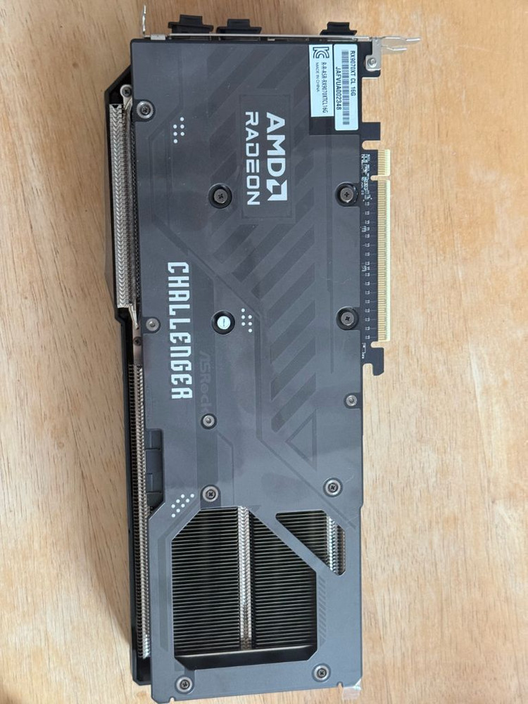 애즈락 라데온 RX 9070XT 챌린저 이미지