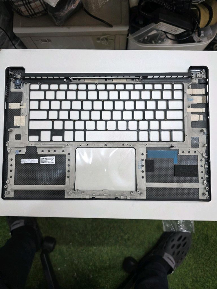 델 XPS 15 9560 M5520 팜레스트 상판 케이스 이미지