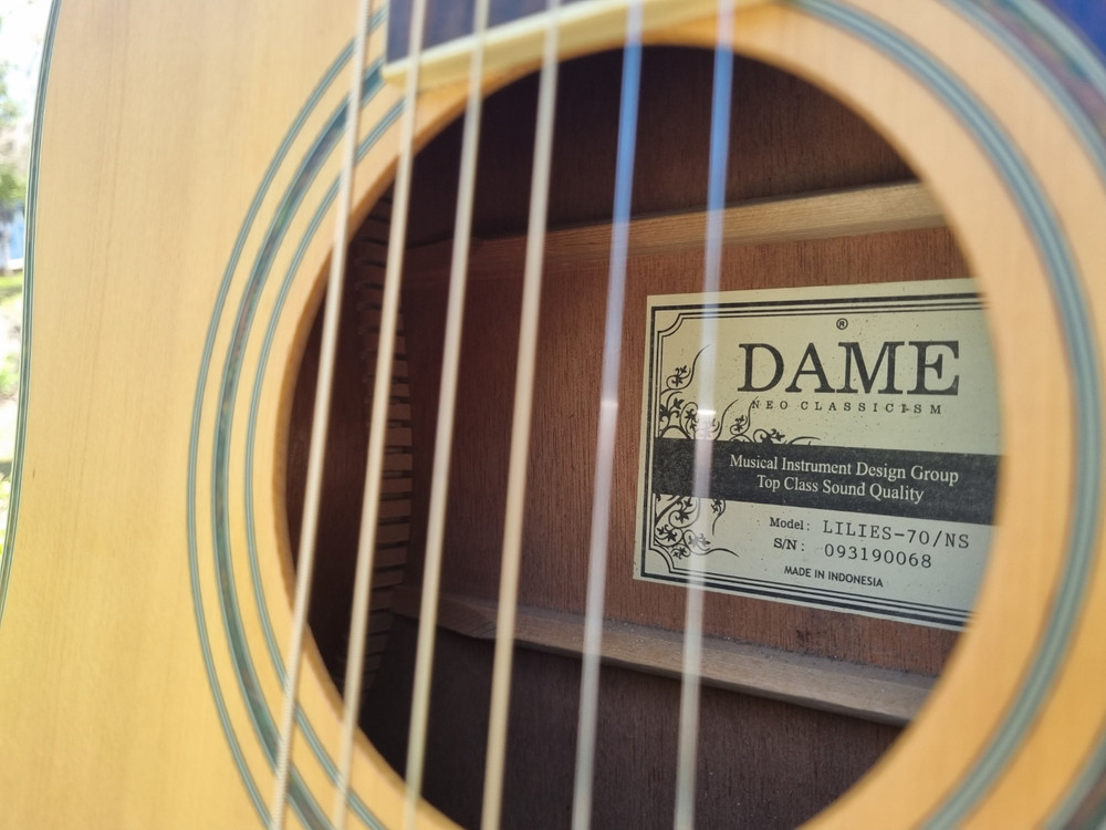 입문용 통기타 인기제품 데임 기타 판매합니다 이미지