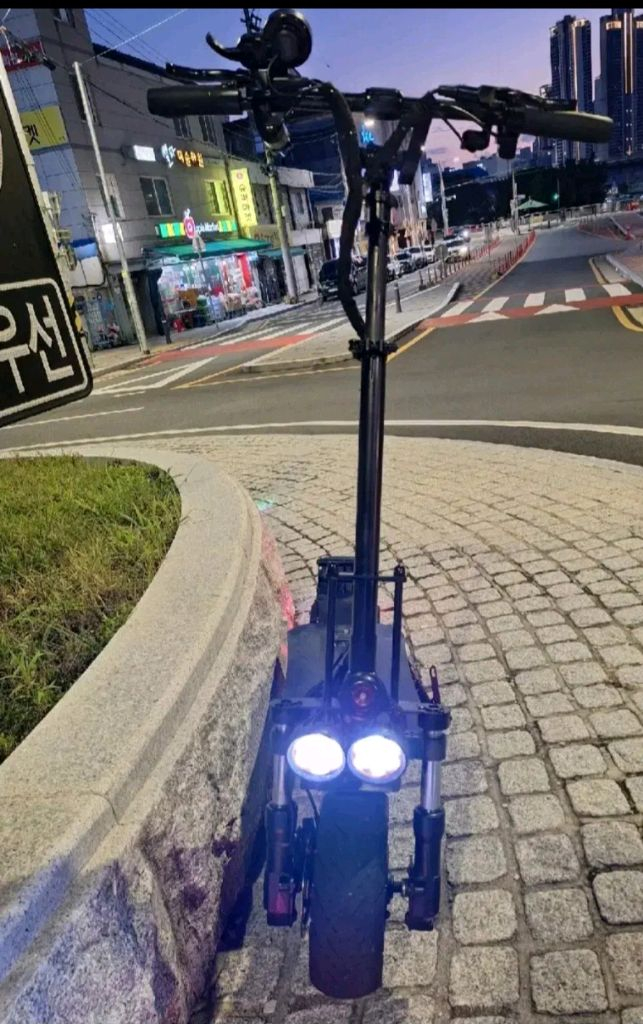 전동스쿠터 타우러스 뉴 클래식 60V(신형)듀얼 배터리:26Ah 급처로 이미지