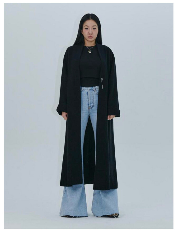 매니모어몽 캐시미어 블랜디드 로브가디건 블랙 새상품 판매합니다. 이미지