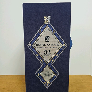 공병+케이스 로얄21/32/발렌타인30/ 루이14XO/조니 이미지