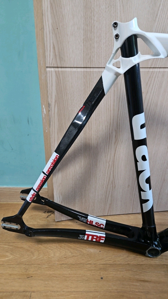 bmc trc01 카본 픽시 프레임셋 이미지