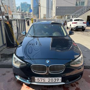 BMW 1시리즈(2세대) 5도어 118D 어반라인 이미지