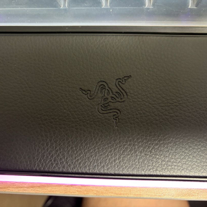 레이저 헌츠맨 v3 pro 풀배열 팜레스트 삽니다 이미지