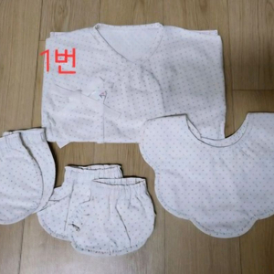 퀼트소품 :배냇저고리세트 이미지